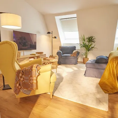 Schoene Aussicht Mit Balkon Апартаменти *